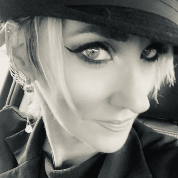 Meet your Posher, Jaime - Picture 4 of 5